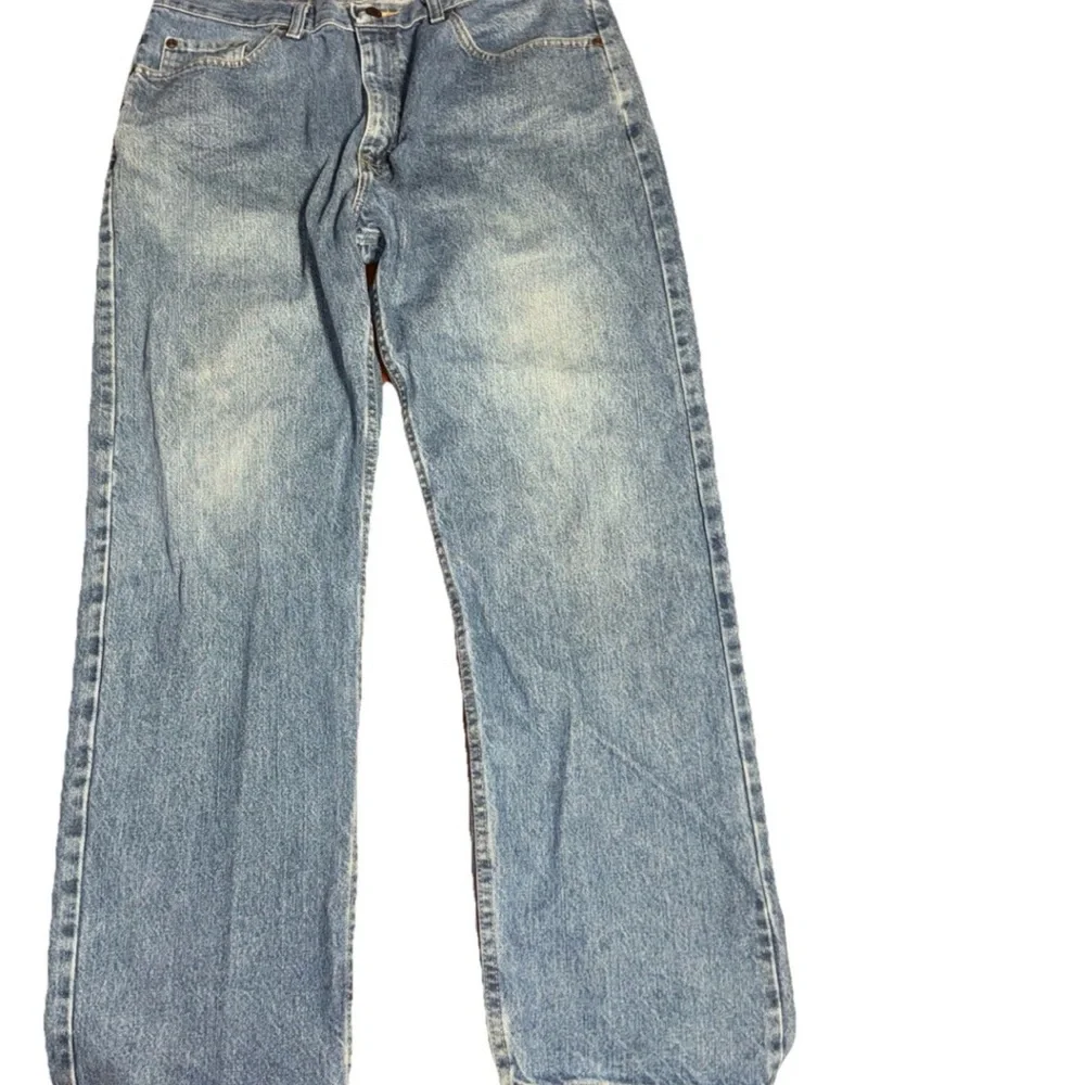 Wrangler‎ Men's 36x30 Regular Fit Straight Leg Jeans 100% Cotton Blue Denim Flaw
